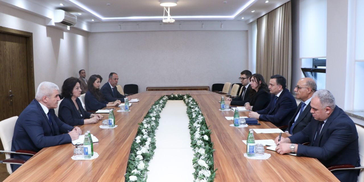 AzMİU ilə Məhkəmə Ekspertizası Mərkəzi arasında memorandum imzalanıb - FOTOLAR
